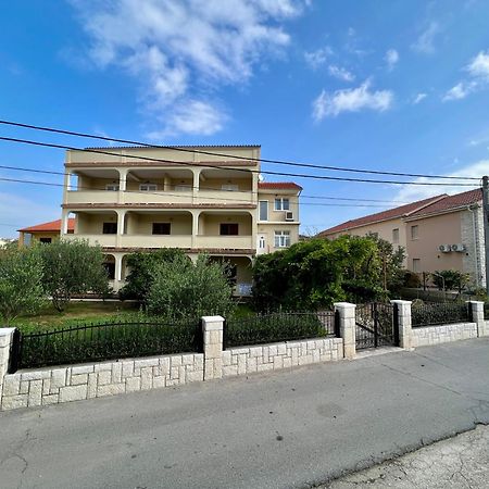 Apartments Piculjan Lopar Exterior photo