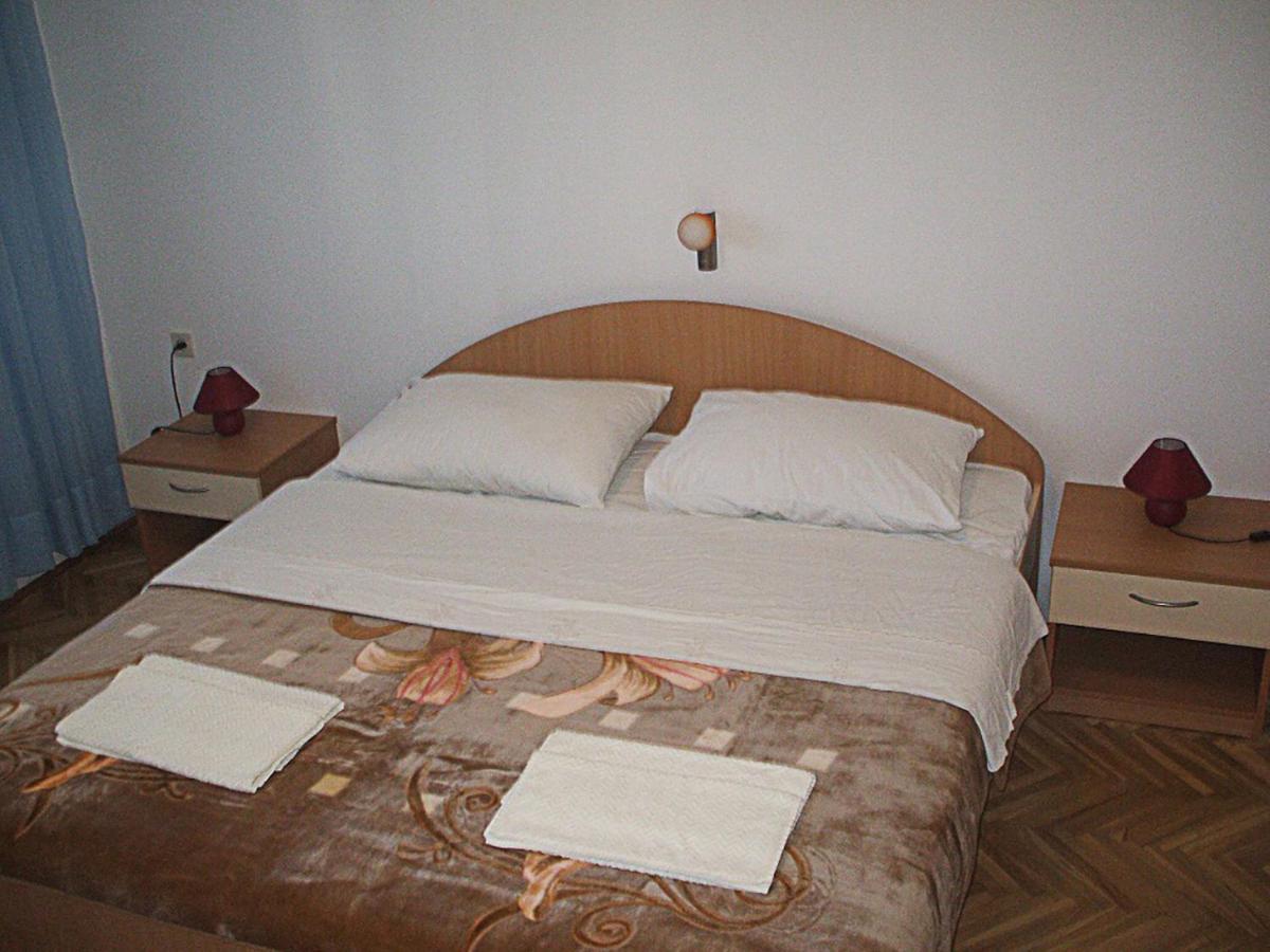 Apartments Piculjan Lopar Exterior photo