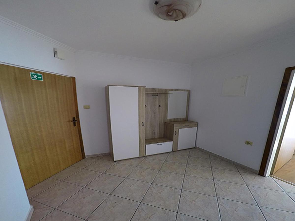 Apartments Piculjan Lopar Exterior photo