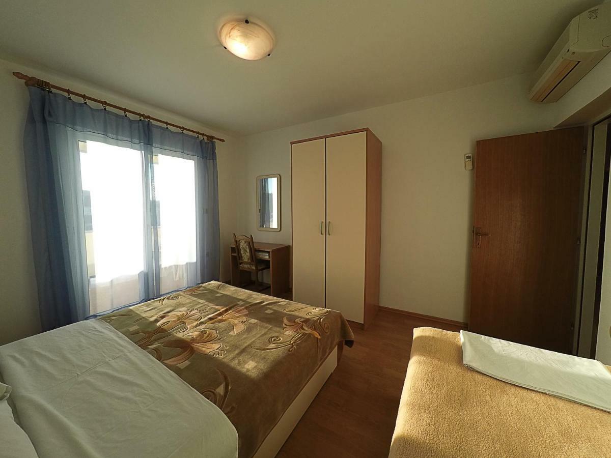 Apartments Piculjan Lopar Exterior photo