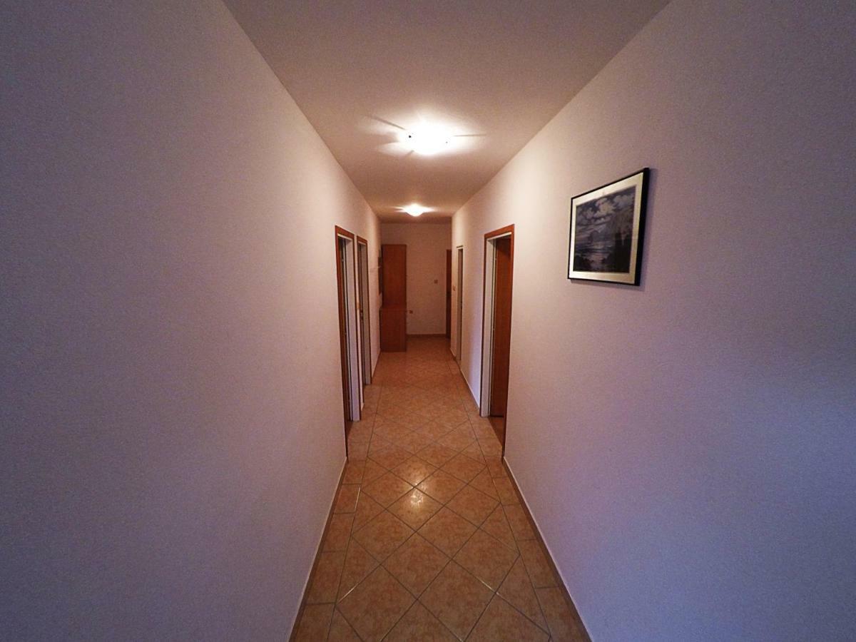 Apartments Piculjan Lopar Exterior photo