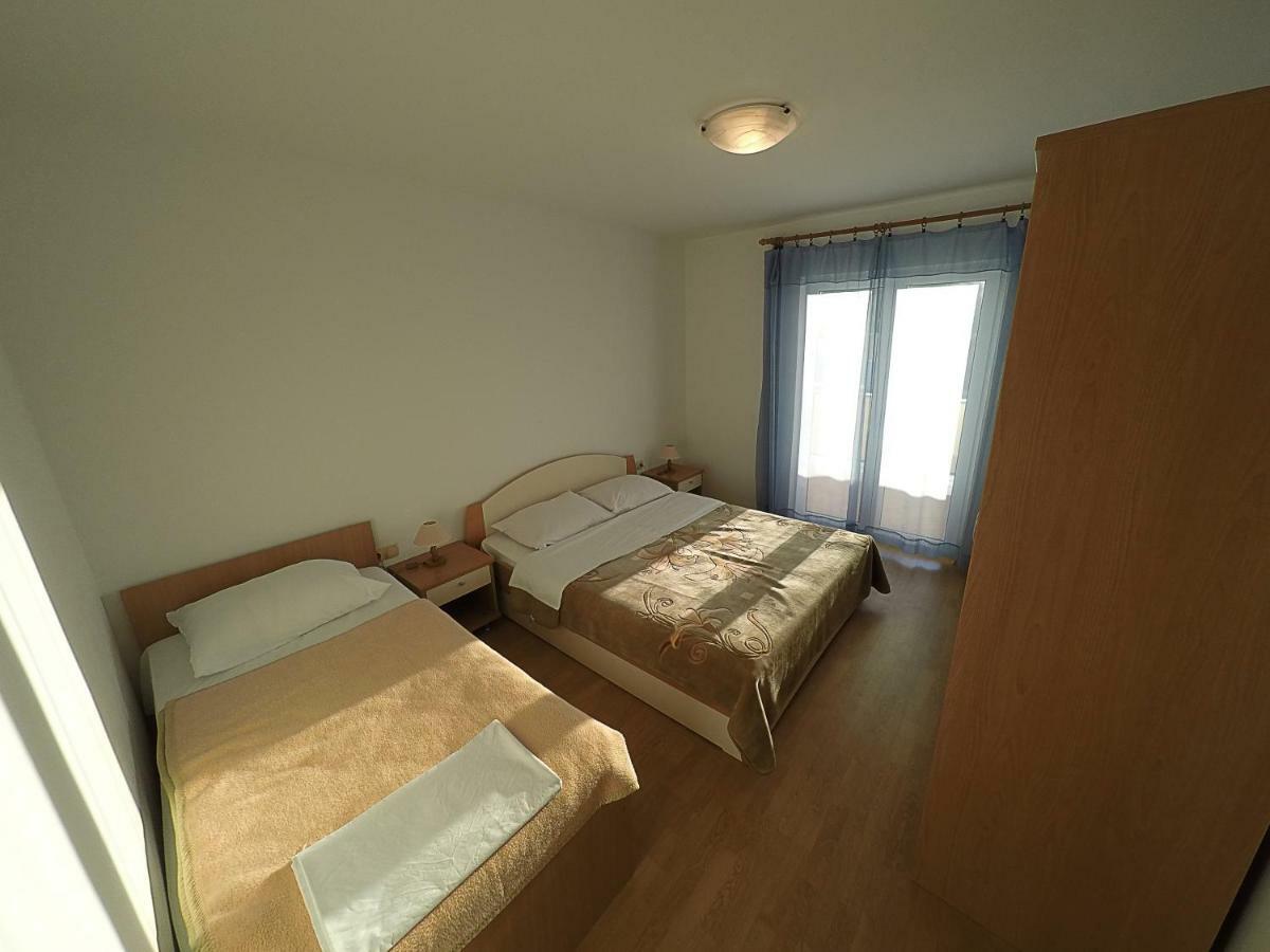 Apartments Piculjan Lopar Exterior photo